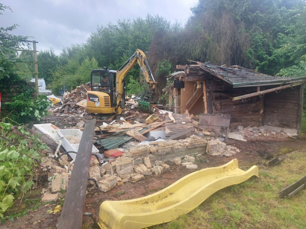 Afbraakwerken door felyn